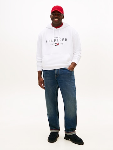 Tommy Hilfiger Big & Tall Sweatshirt 'BRNDLOVE' in Weiß