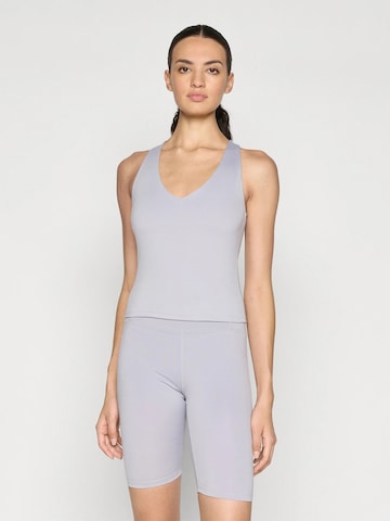 Girlfriend Collective Toppi ' Float ' värissä lila: etupuoli