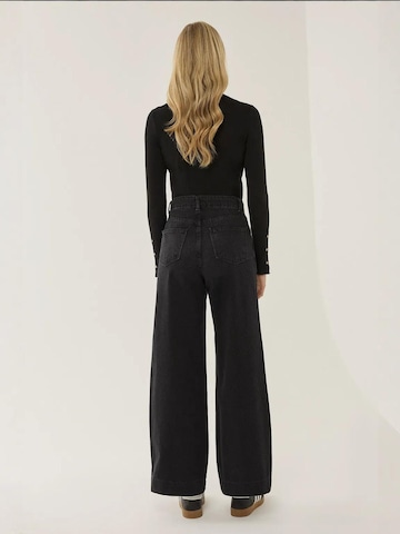 Hiccup Wide Leg Jeans in Schwarz