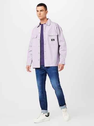 Calvin Klein Jeans Prehodna jakna | vijolična barva