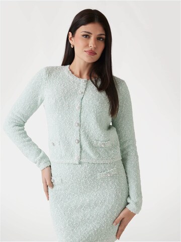 GUESS Strickjacke in Grün: Vorderseite