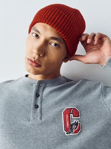 T-Shirt Next en gris