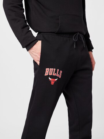 NEW ERA Tapered Hose 'CHIBUL' in Schwarz