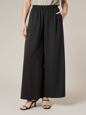 Deeluxe Loose fit Pants 'BALIA' in Black: front