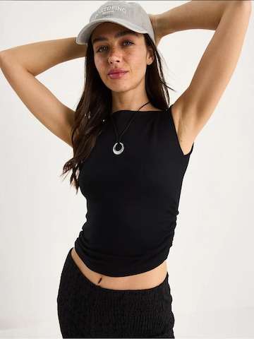 Top di Bianco Lucci in nero