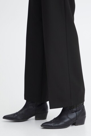 ICHI Wide Leg Bundfaltenhose 'Ihlexi' in Schwarz