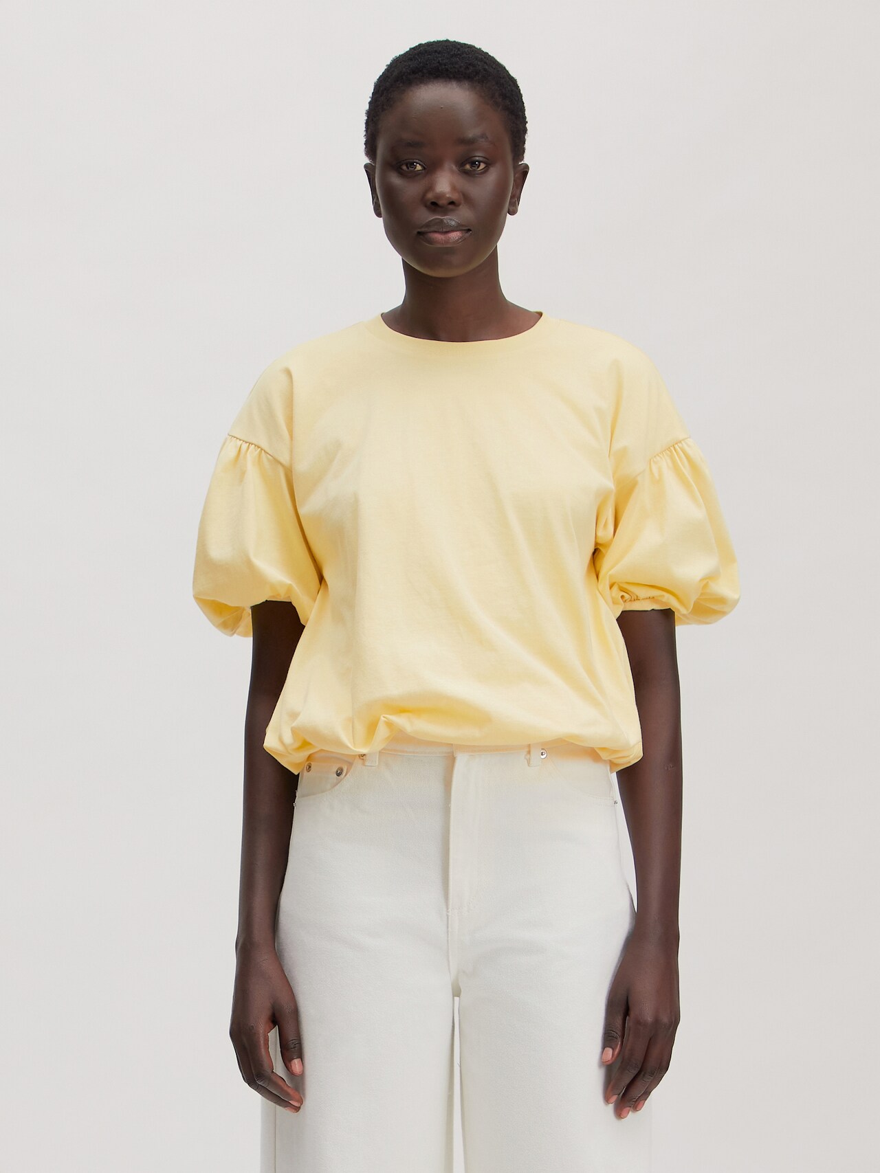 EDITED Shirt Pasteelgeel