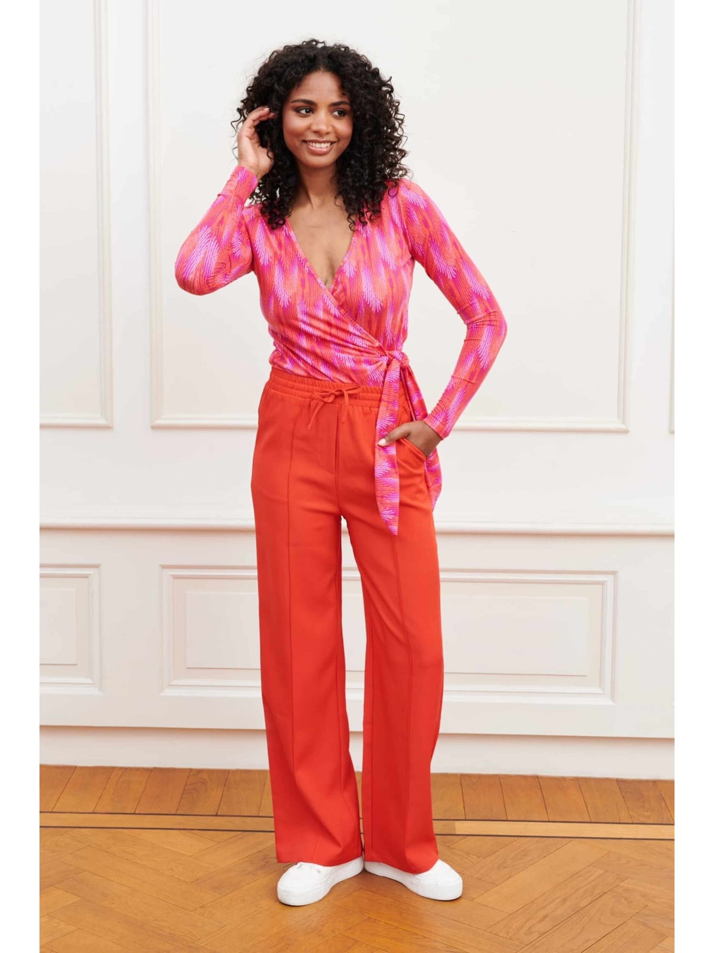 LOFTY MANNER Baggy Broek 'QA37 C lauren' in Oranje: voorkant