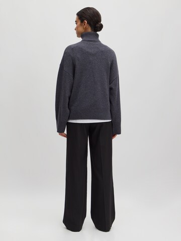 EDITED Sweater 'Lahela' in Grey