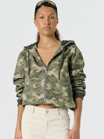 Résumé Välikausitakki ' MaxRS ' värissä vihreä: etupuoli