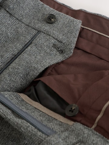 Next Tapered Hose in Grau