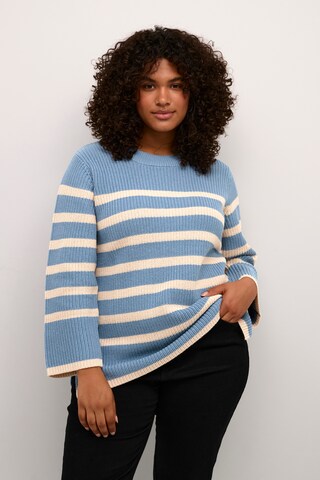 KAFFE CURVE Pullover 'Milla' in Blau: Vorderseite
