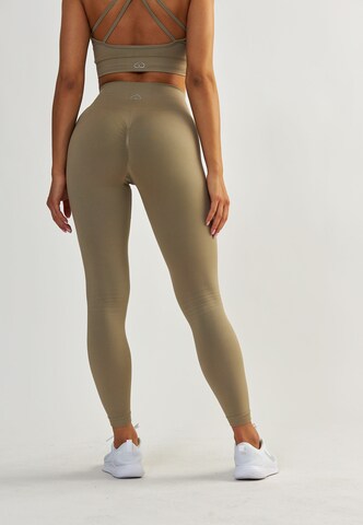 BeShaped Regular Sporthose 'Sportschool koningin' in Beige