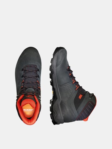MAMMUT Boots in Schwarz