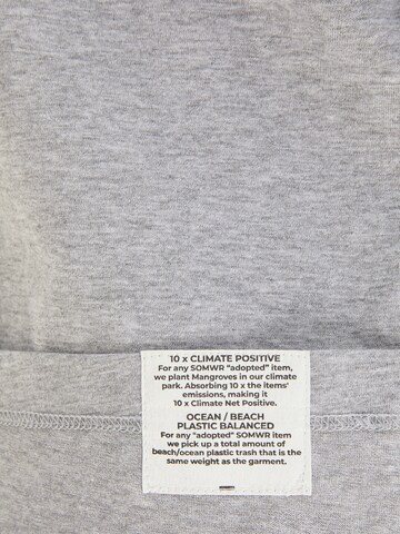 SOMWR Shirt 'ACTIVIST TEE' in Grey