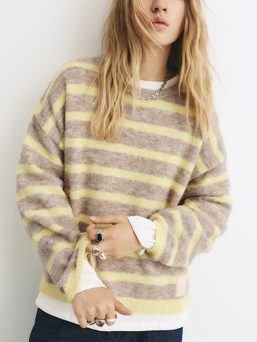 Pull-over Pull&Bear en jaune