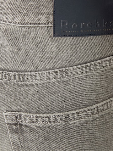 Bershka Loosefit Jeans in Grau