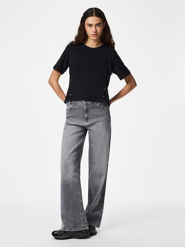 T-shirt 'PCFENJA' PIECES en noir