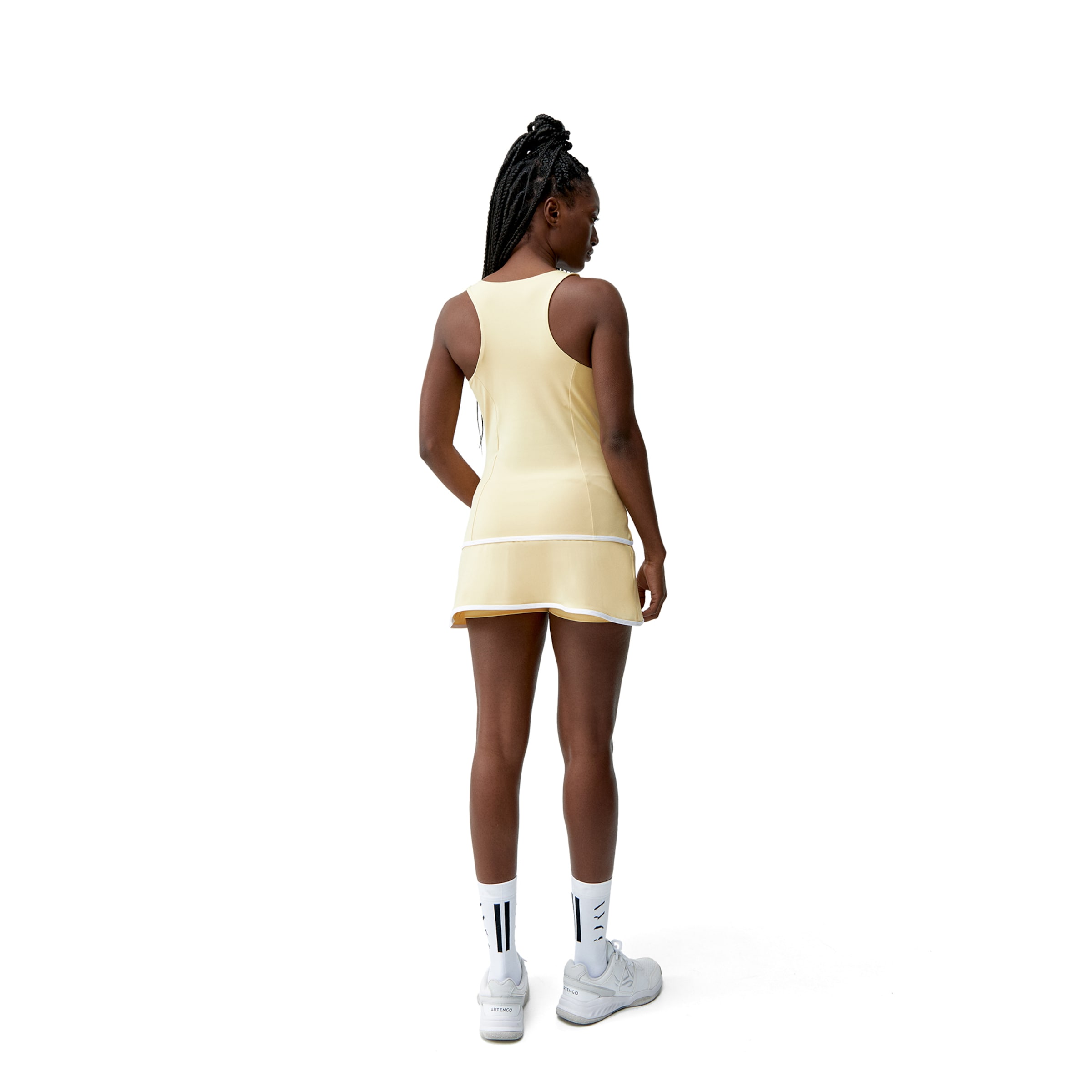 Born Sports top 'Smash' in Yellow