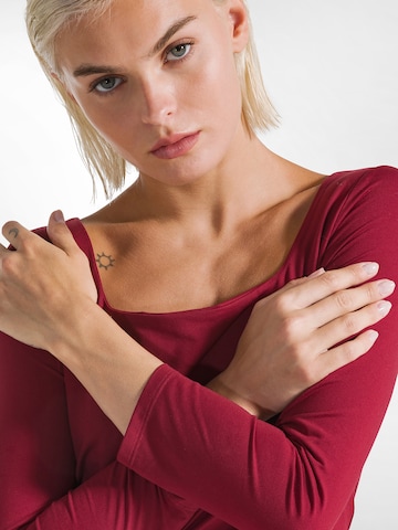 T-shirt DEHA en rouge