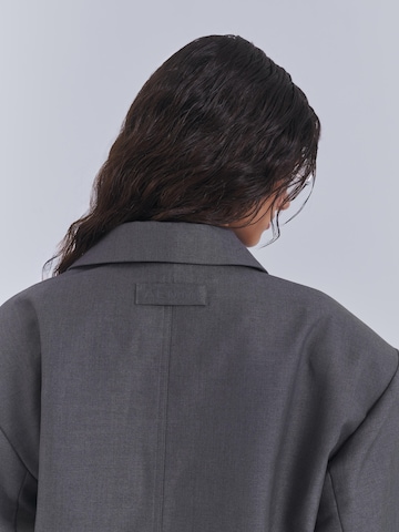 Blazer 'WRAP OVERSIZED BLAZER' AEMMI en gris