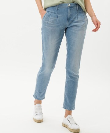 BRAX Slimfit Bandplooi jeans 'Merrit' in Blauw: voorkant