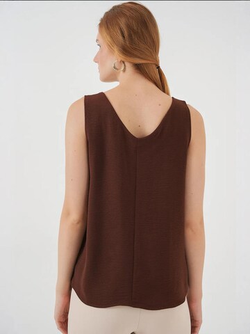 Bigdart Blouse in Bruin