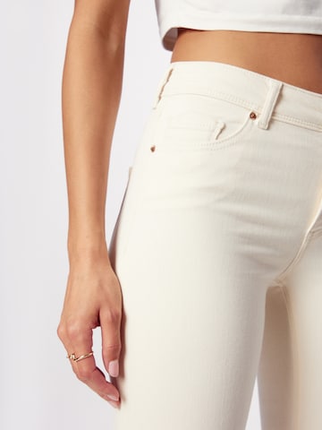 VERO MODA - Skinny Vaquero 'Lux' en beige