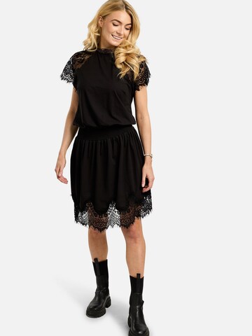 Liberte Essentiel Kjole ' ALMA-SS ' i sort