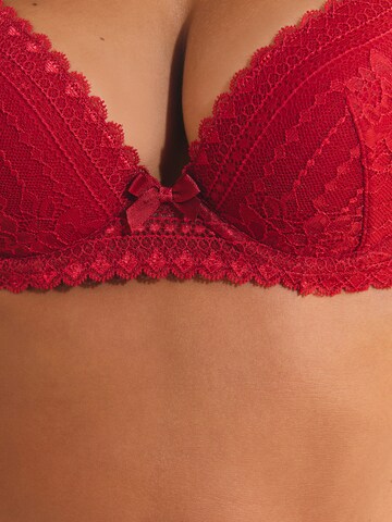 ETAM Push-up N°2 – Tief ausgeschnittener Push-up-BH 'Panama' in Rot