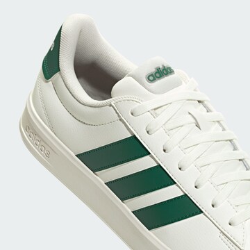 ADIDAS SPORTSWEAR - Sapatilhas baixas 'Grand Court 3.0' em branco