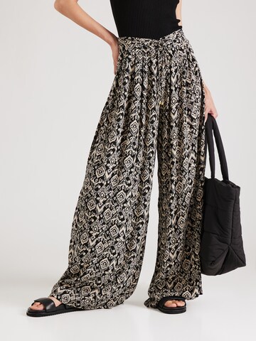 ONLY Wide leg Pants 'CHIARA' in Black: front