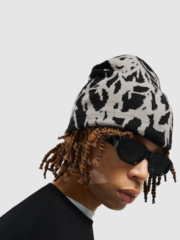 Bershka Sapka - fekete