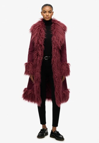 Manteau mi-saison 'Afghan' Superdry en rouge