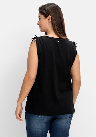 Top di SHEEGO in nero