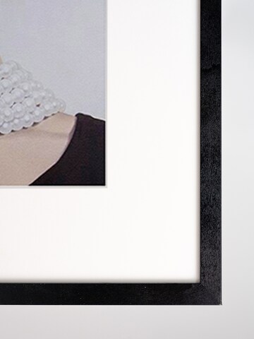 Liv Corday Image 'Audrey Bubble Gum' in Black