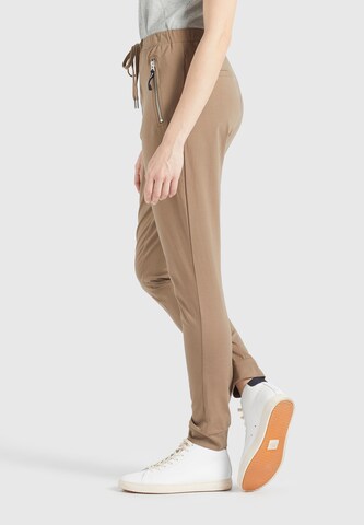 khujo Zwężany krój Spodnie 'Alenia' w kolorze brązowy