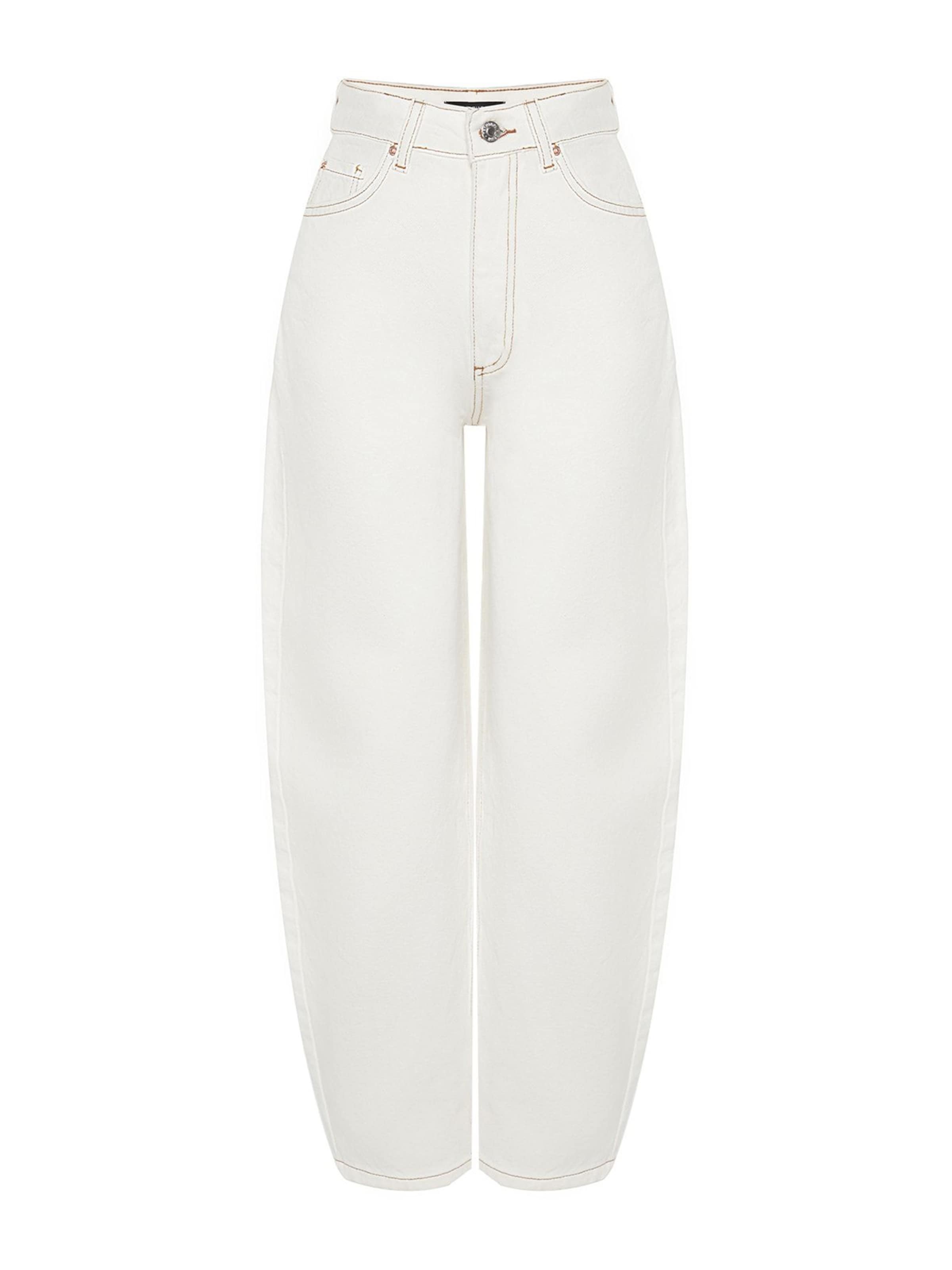 Trendyol - Tapered Vaquero en blanco: frente