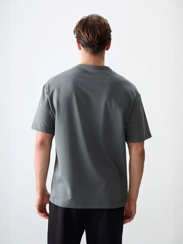 T-Shirt Tommy Life en gris