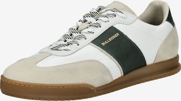 Baskets basses BULLBOXER en blanc : devant