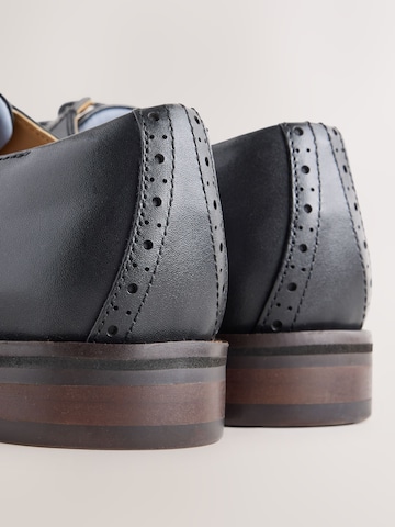 Chaussure à lacets Next en noir