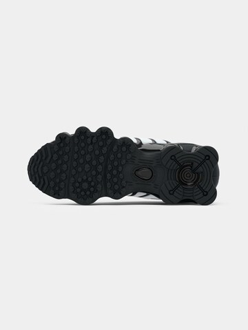 Nike Sportswear Σνίκερ χαμηλό 'SHOX' σε μαύρο