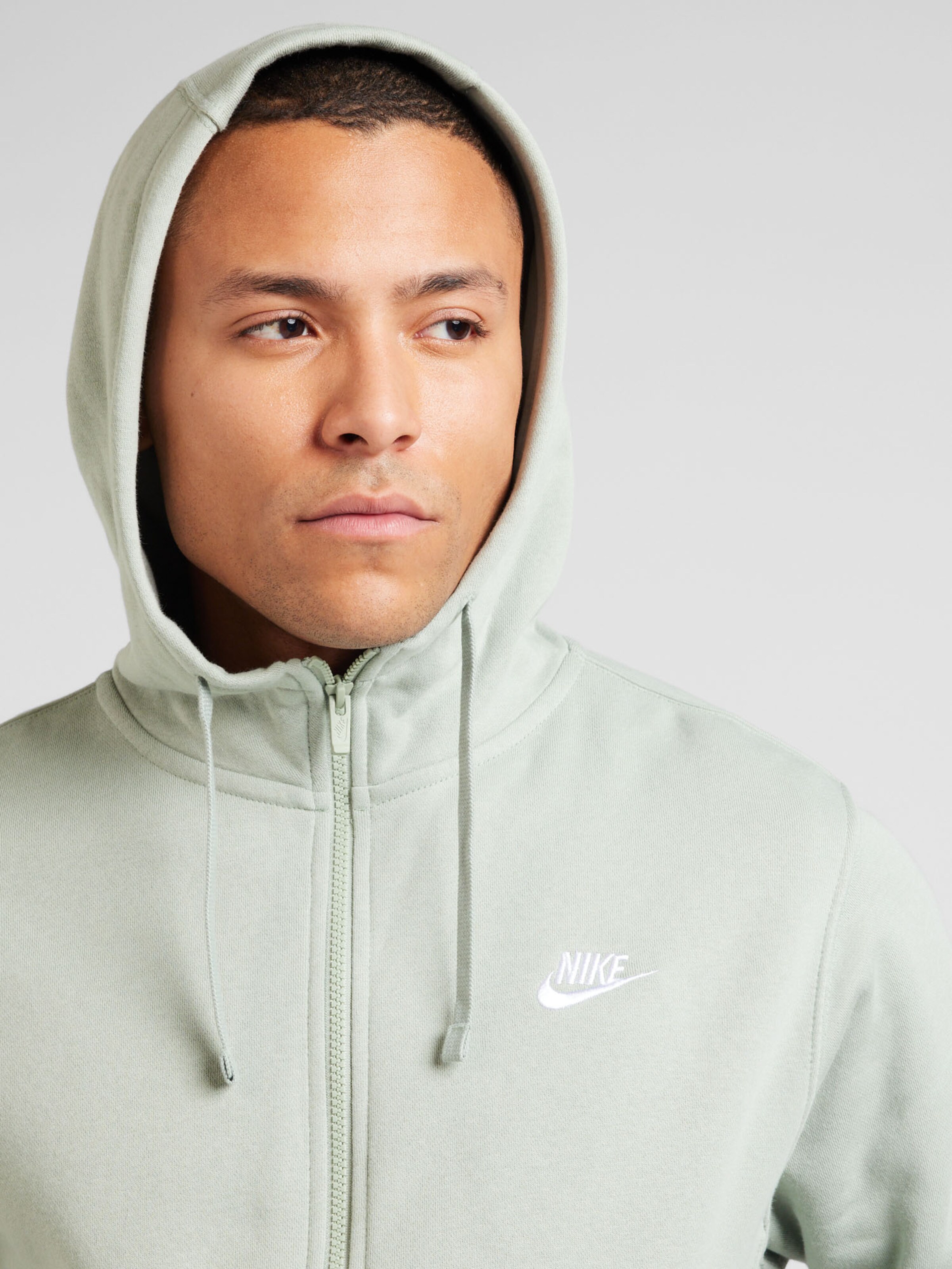Nike Sportswear Regular fit Sweat jacket Club Fleece in Pastel Green ABOUT YOU