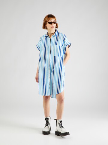 Monki Shirt Dress in Blue: front