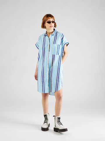 Monki Shirt Dress in Blue: front