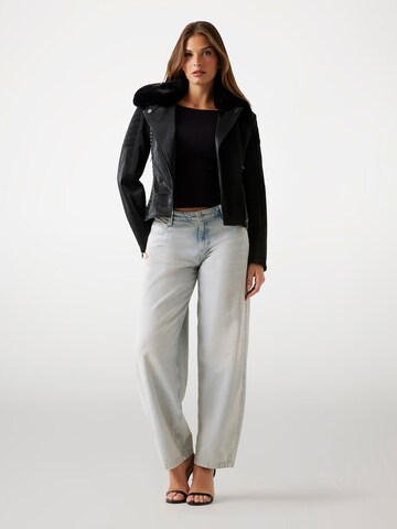 GUESS Between-Season Jacket in Black