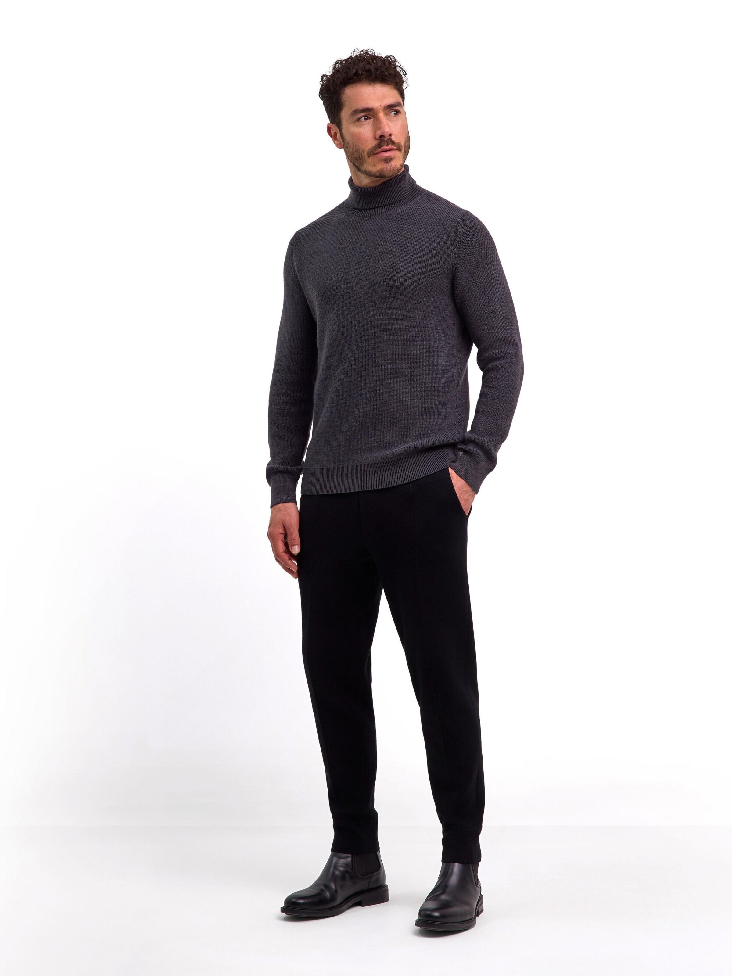 FALKE Sweater 'Perlfang' in Grey