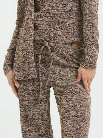 Résumé Flared Hose 'Cholé' in Braun