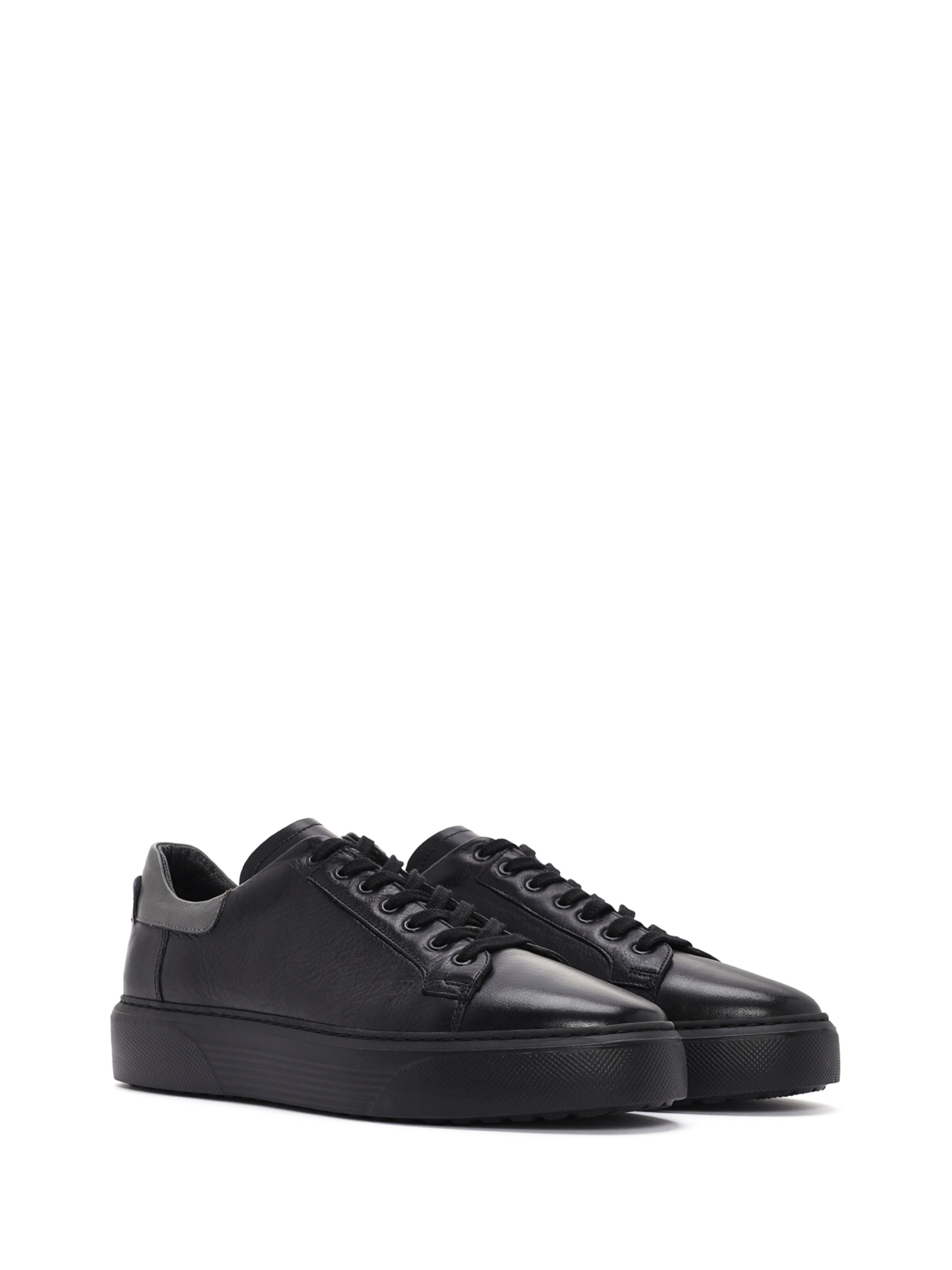 Sneaker bassa di Derimod in nero