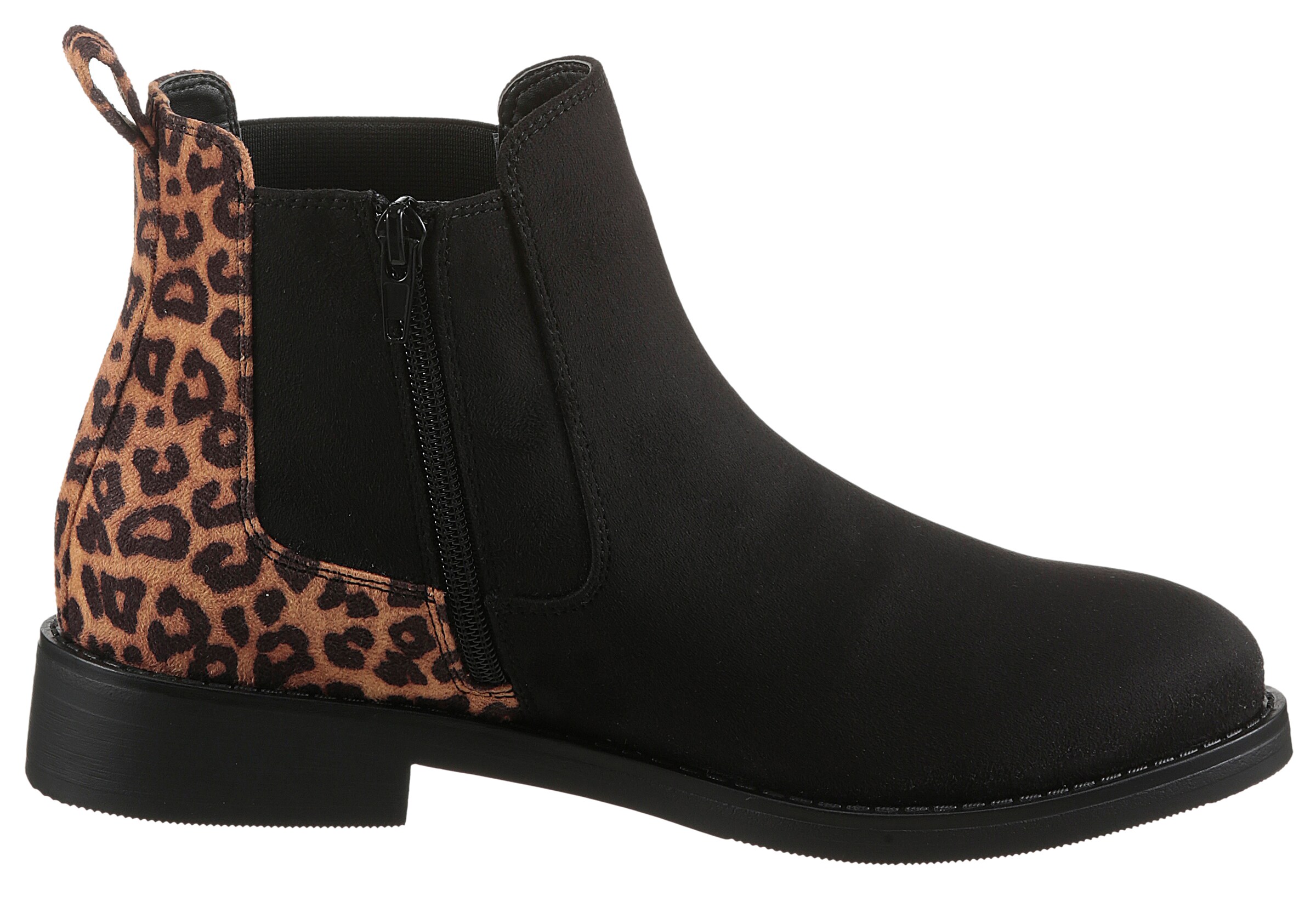 Aniston Chelsea Boots in Black